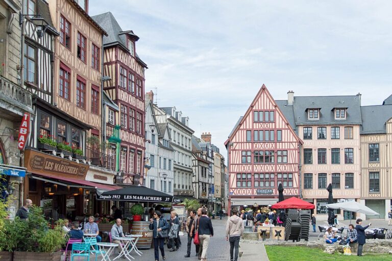 7 Can’t-Miss Day Trips from Paris Under 1.5 hours
