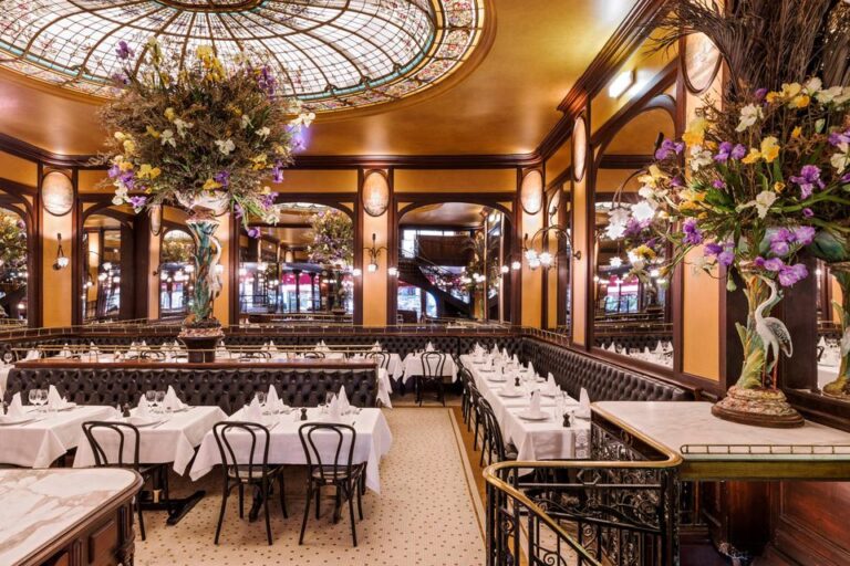 11 Legendary Parisian Brasseries You Have to Dine at Some Day