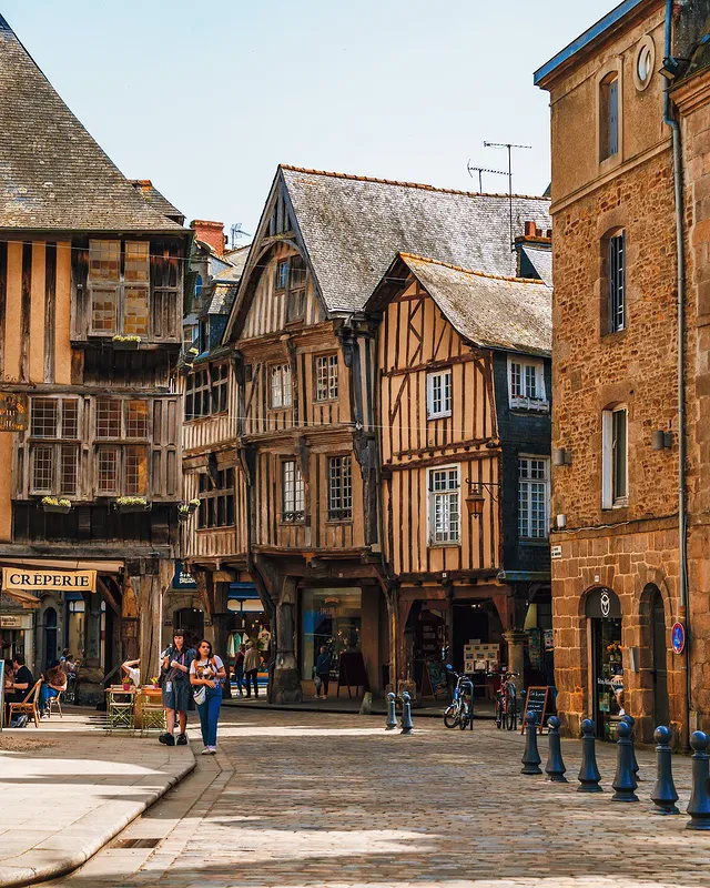 Dinan - IG post by @didilemme