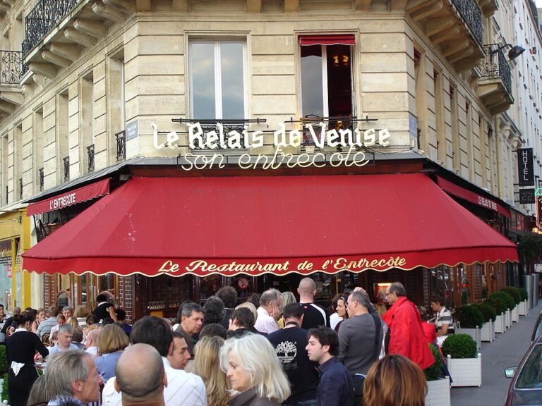 Le Relais de Venise Mon Entrecôte: The Parisian Steak-Frites Experience That Never Changes