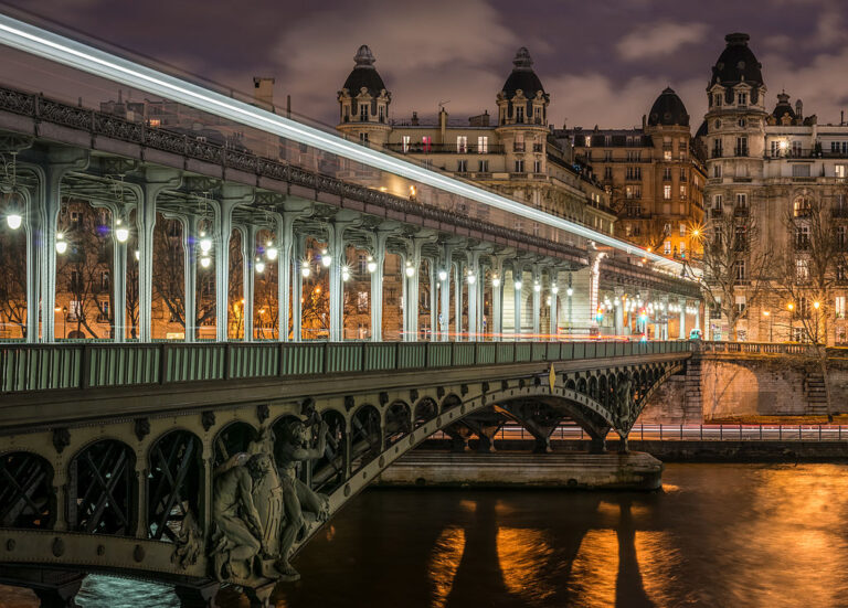 The Best Paris Tour Costs Just €2.50 – But Most Tourists Have No Idea