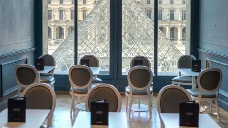 9 Genius Hacks to Have the Louvre Almost All to Yourself