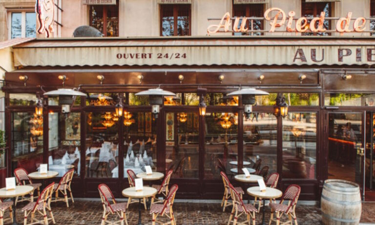 Au Pied de Cochon: A Parisian Culinary Landmark