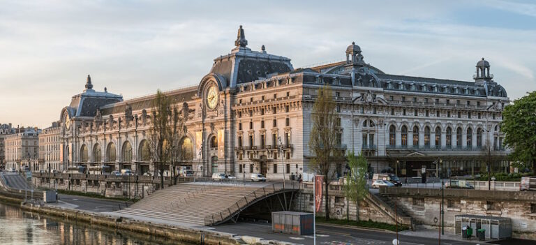 8 Reasons the Musée d’Orsay Wins Over the Louvre