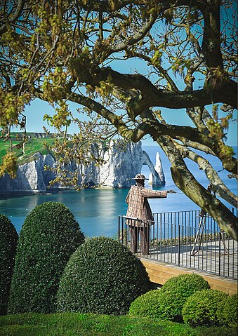 This Unique Garden Overlooking the Cliffs in Normandy Fascinates Visitors