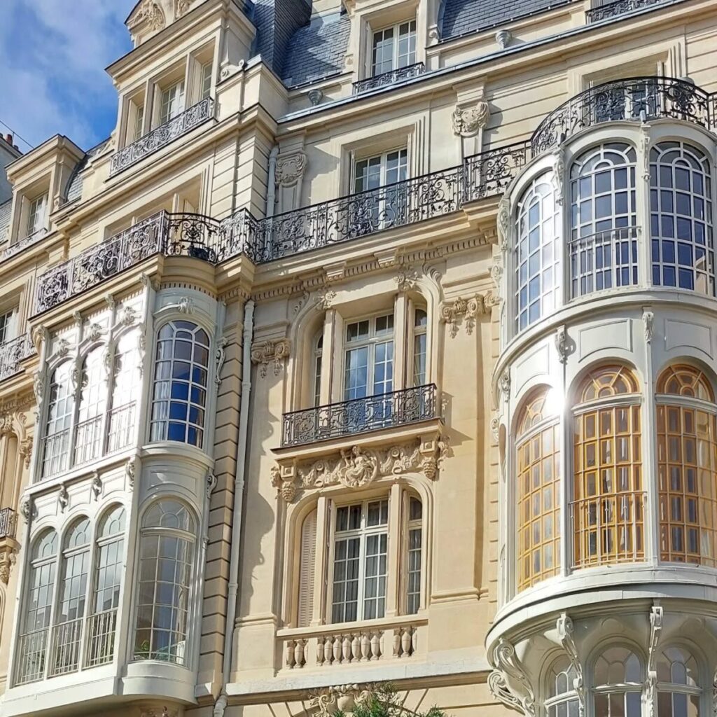 IG post by @paris_any_moment