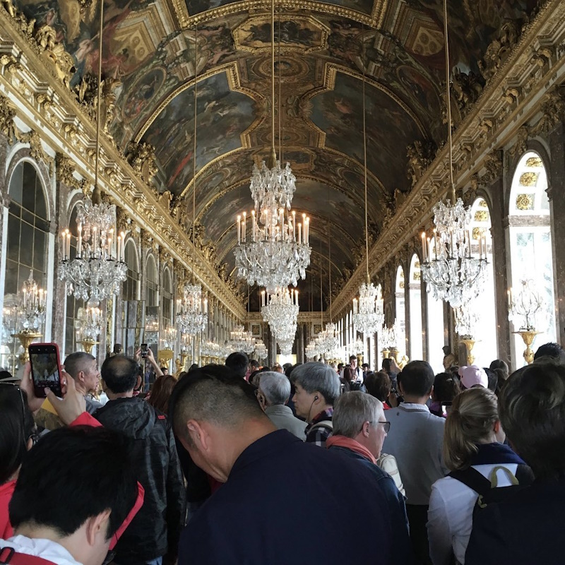 Versailles - IG post by @rhosbahu