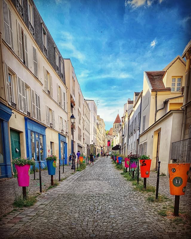 Village de Charonne, Paris - IG post by @nora.sgz