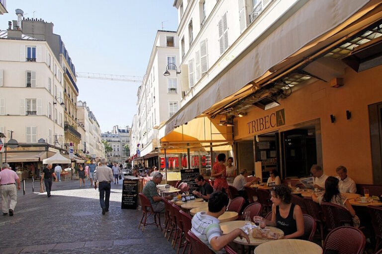10 Reasons People Complain About France – But Keep Going Back