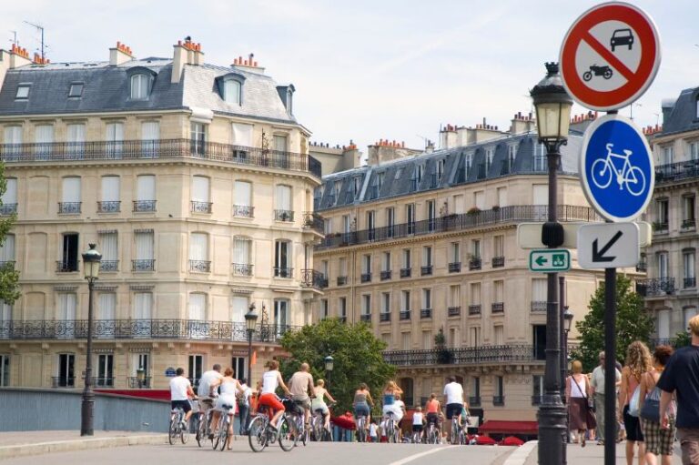 Biking in Paris: 14 Tips For the Best Experience
