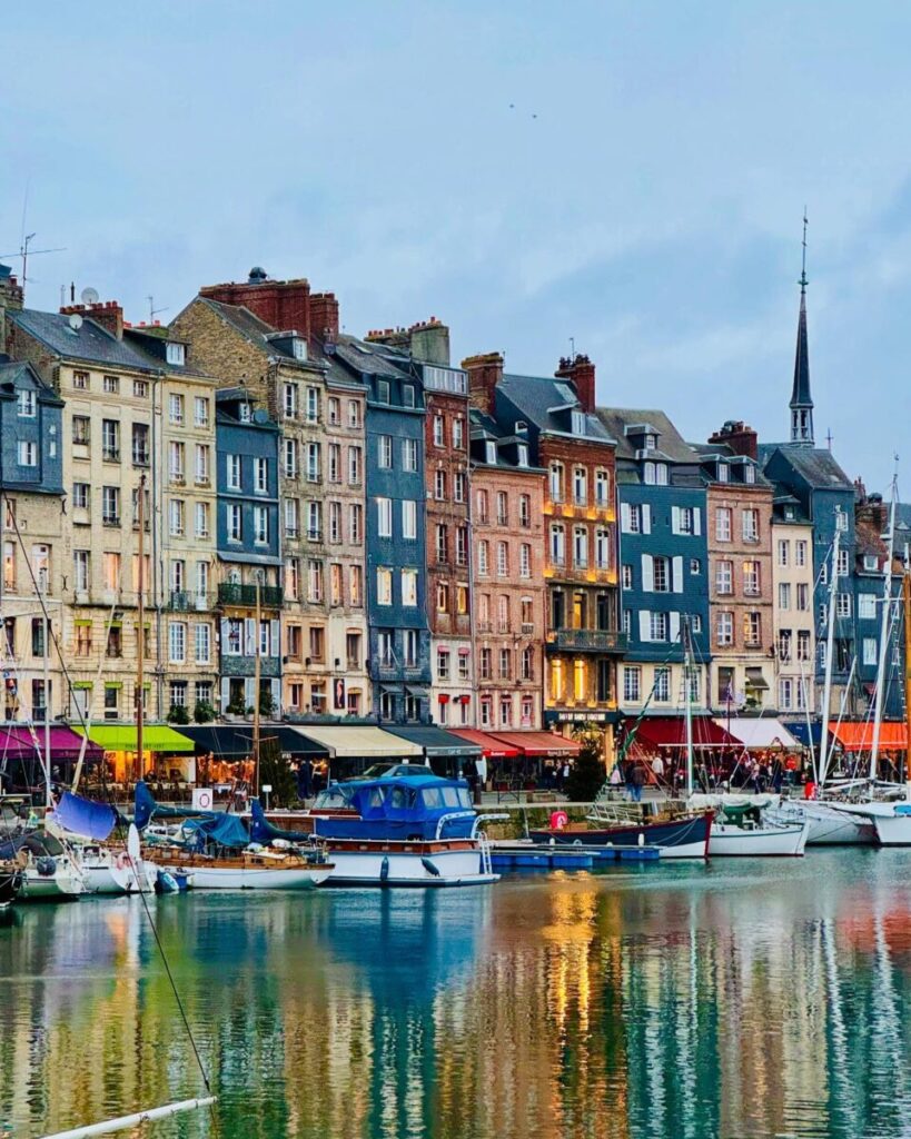 Honfleur - IG post by @imanol_logo_photo