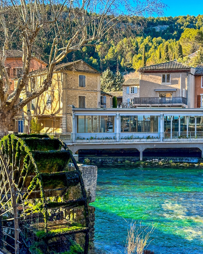 Fontaine-de-Vaucluse - IG post by @thealtergeo