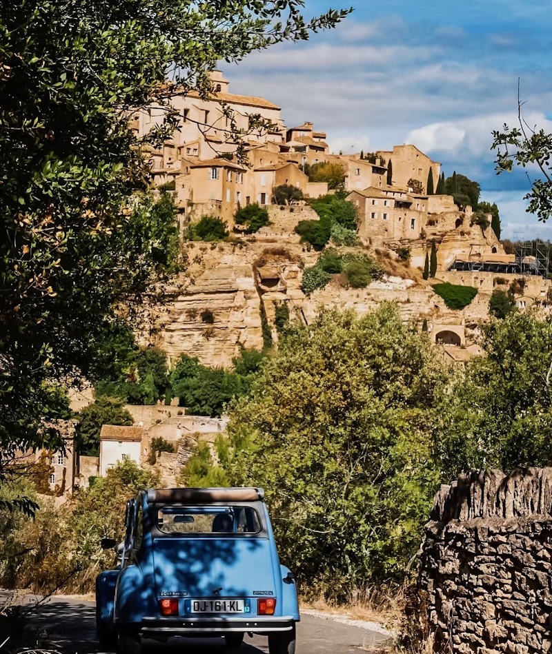Gordes - IG post by @bastidesaintdidier