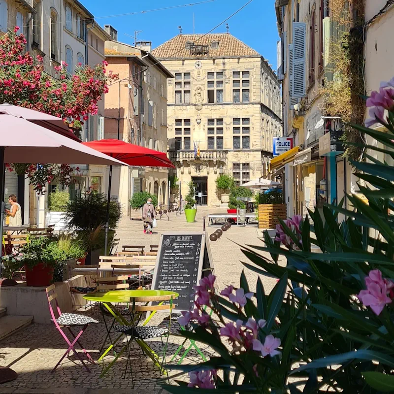 Tarascon - IG post by @arlesmagnifique