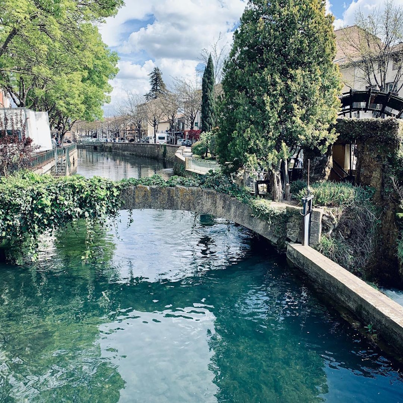 L'Isle-sur-la-Sorgue - IG by @debra_a_phillipsdesign