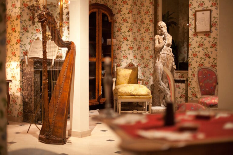 14 Hotels in Paris That Feel Like Another Era