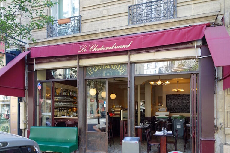 9 Tips For Eating Like a Local in France Without Speaking French