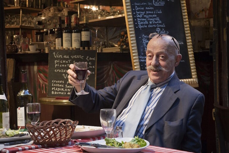 10 True Facts About Wine Drinking in France