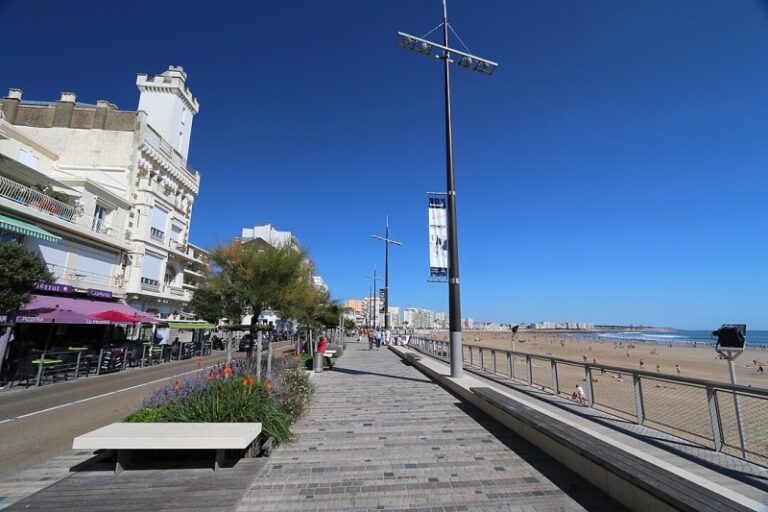 10 French Vacation Places The French Love That Are Worth Visiting