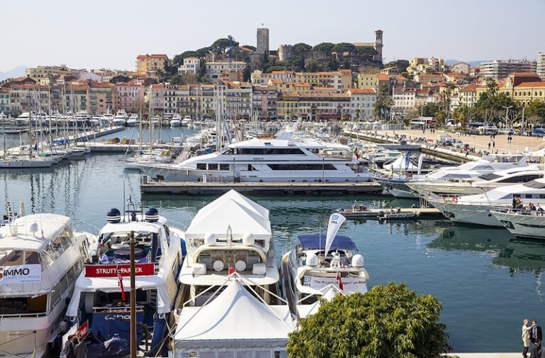 9 Tips For Choosing Between Saint-Tropez or Cannes-Antibes For Your Base
