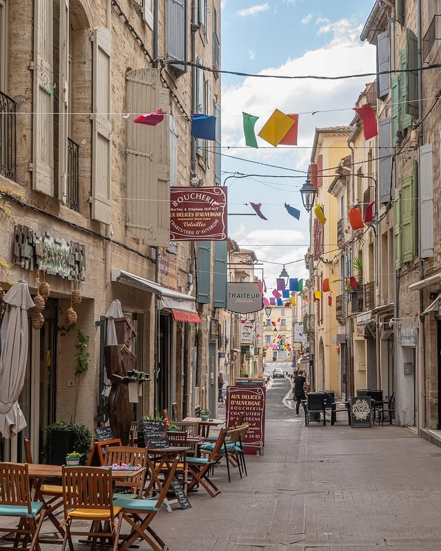 Pezenas - IG post by @montpellierlanguedoccamargue