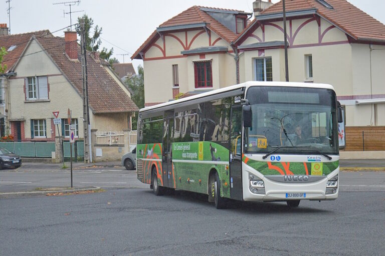 10 Smart Ways to Save Money When Traveling in France