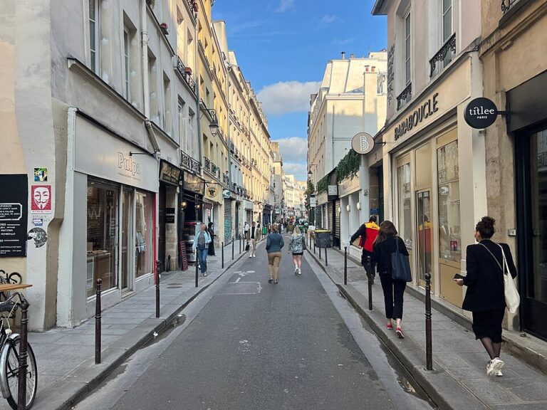 Rue des Gravilliers Named One of the Coolest Streets in the World