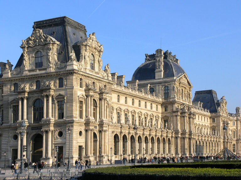 10 Things Movies Get Completely Wrong About Paris