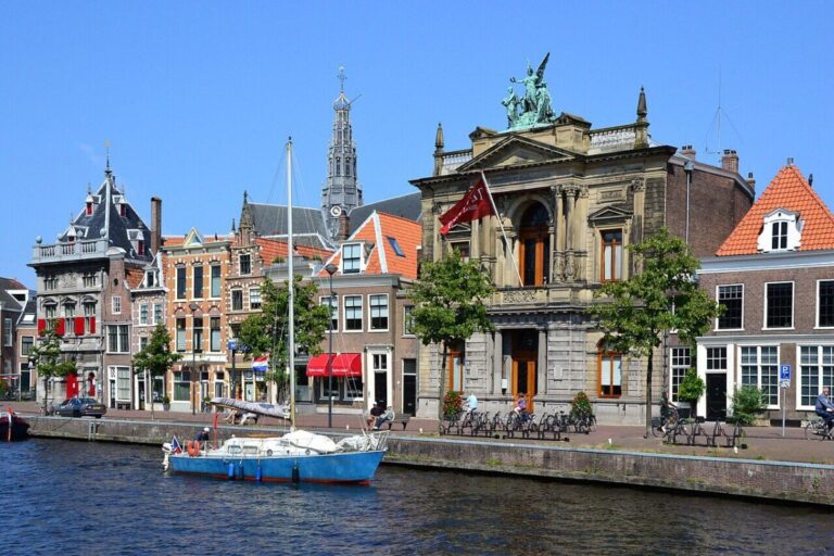 4 Dutch Canal Cities That Beat Amsterdam for Crowds and Character