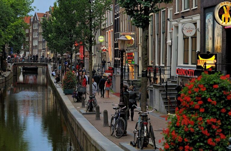 Amsterdam’s New Tourist Rules: Fines, Bans, and a Campaign Telling You Not to Come